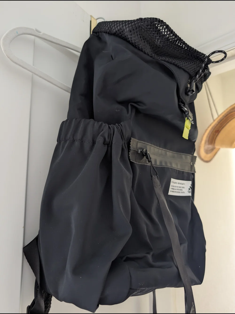 N/A stylish black